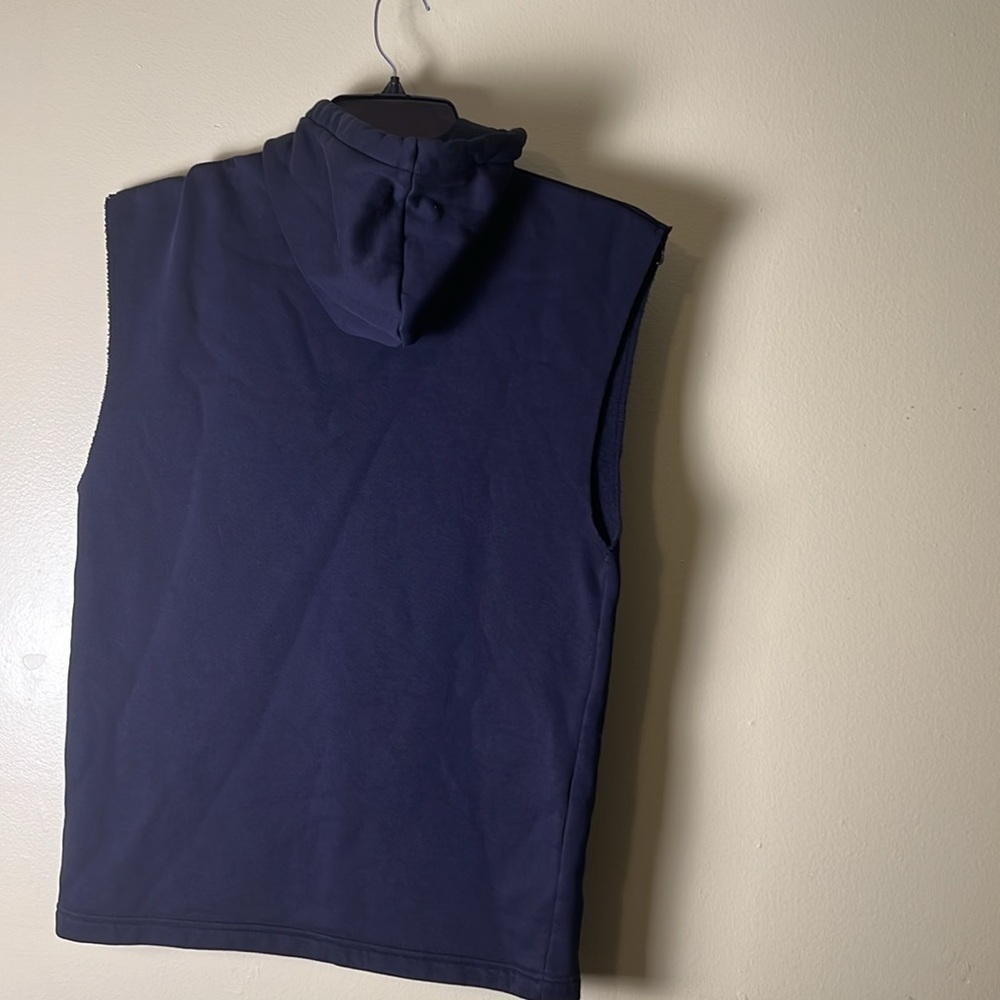 Under Armour Black Sleeveless Hoodie - Picture 5 of 5